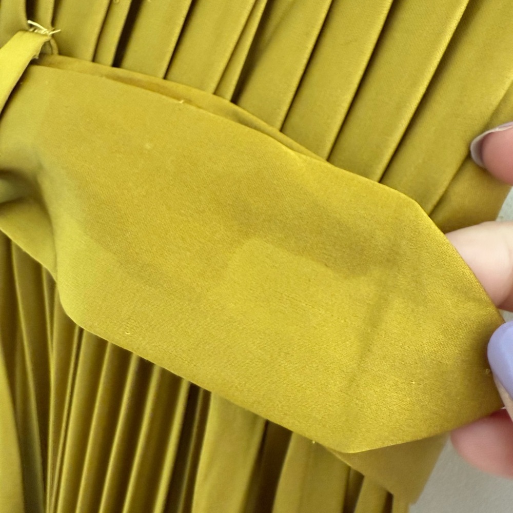 Leena by Mac Duggal chartreuse pleated dress - Picture 4 of 9